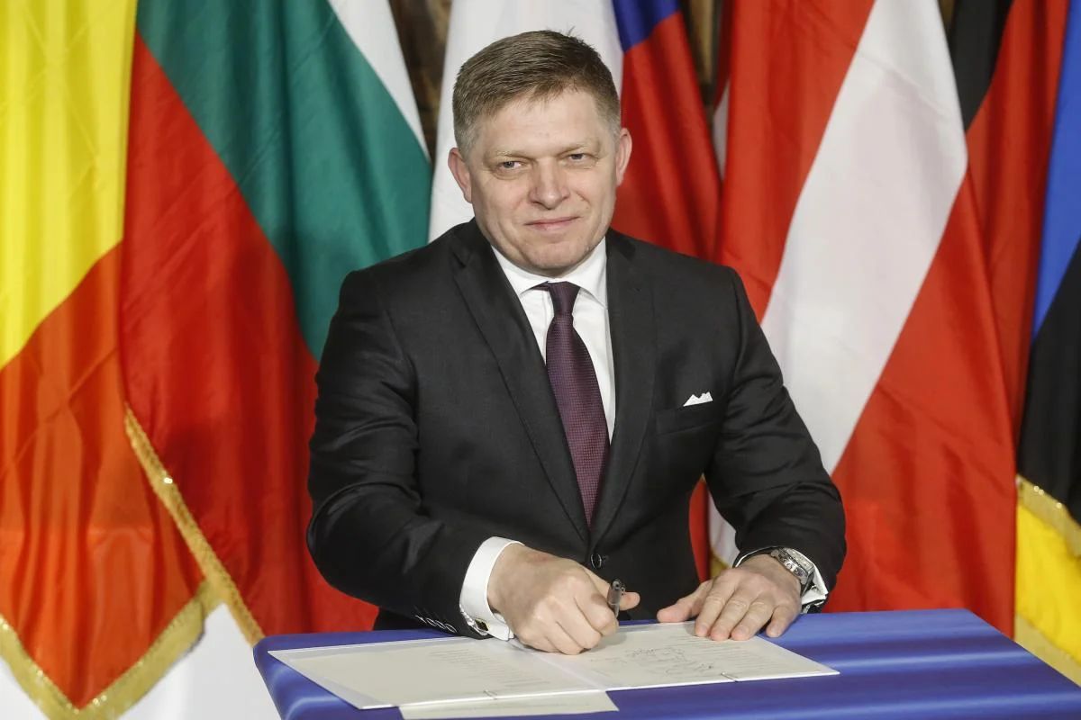 Фіцо добалакався: у ВРУ хочуть скасування візит словацького прем’єра