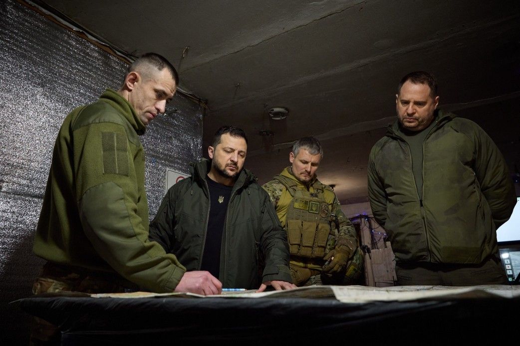 Засідання Ставки: Зеленський обговорив виробництво дронів і снарядів