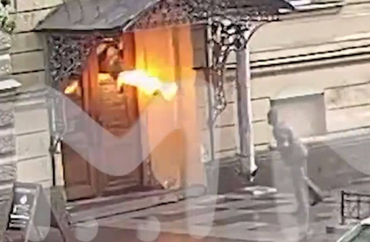 Підпали військкоматів у рф засвідчують недовіру росіян до влади - британська розвідка