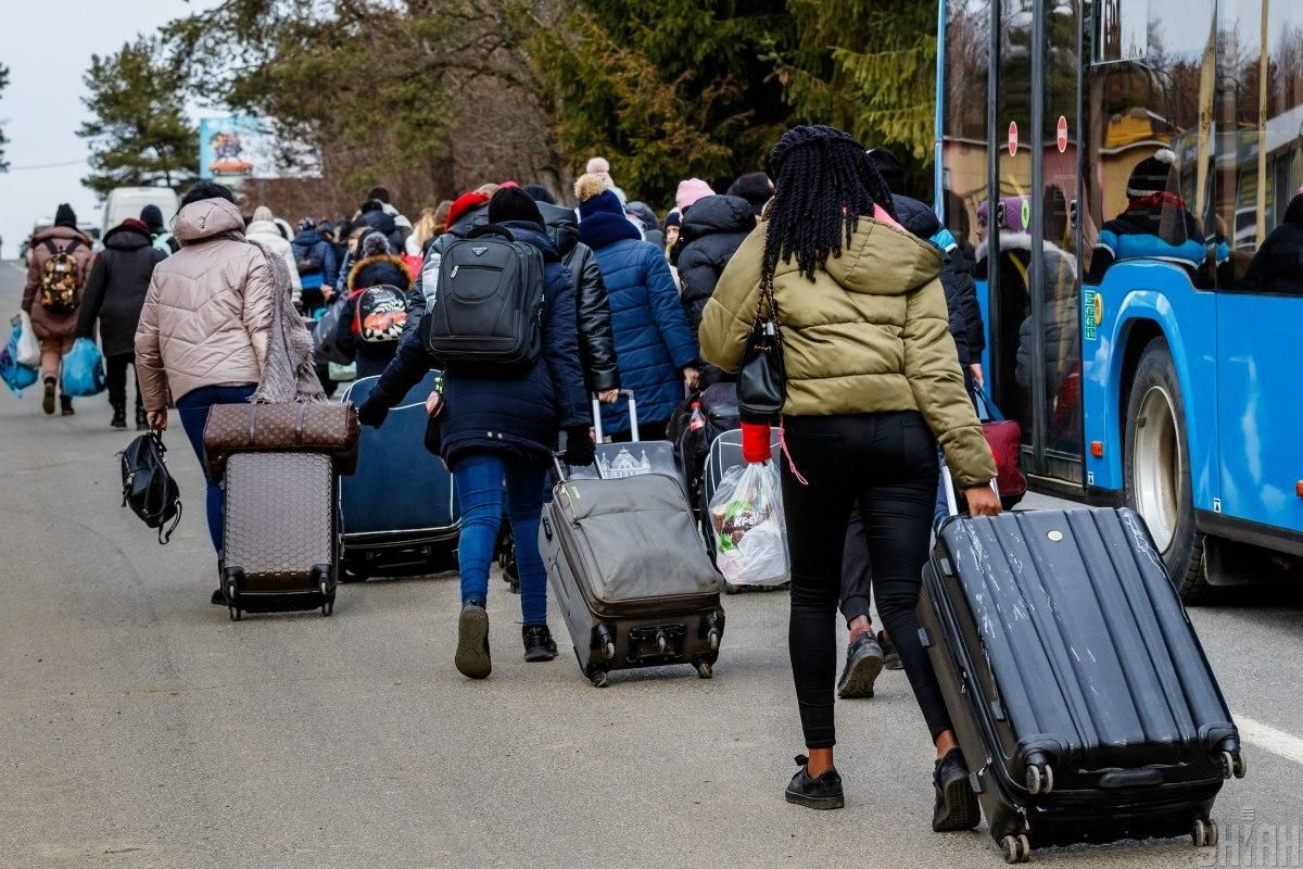 Побажання Зеленського: європейська соцдопомога для біженців має надходити в бюджет України