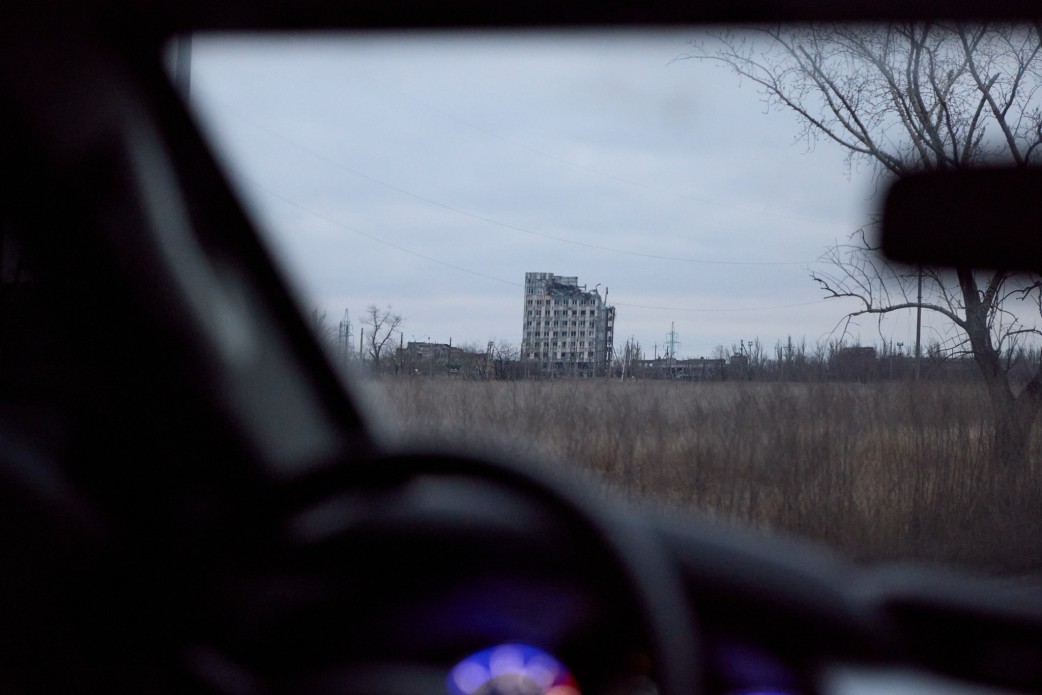 Сунуть хвилями з боліт: Авдіївка залишається найгарячішою точкою фронту