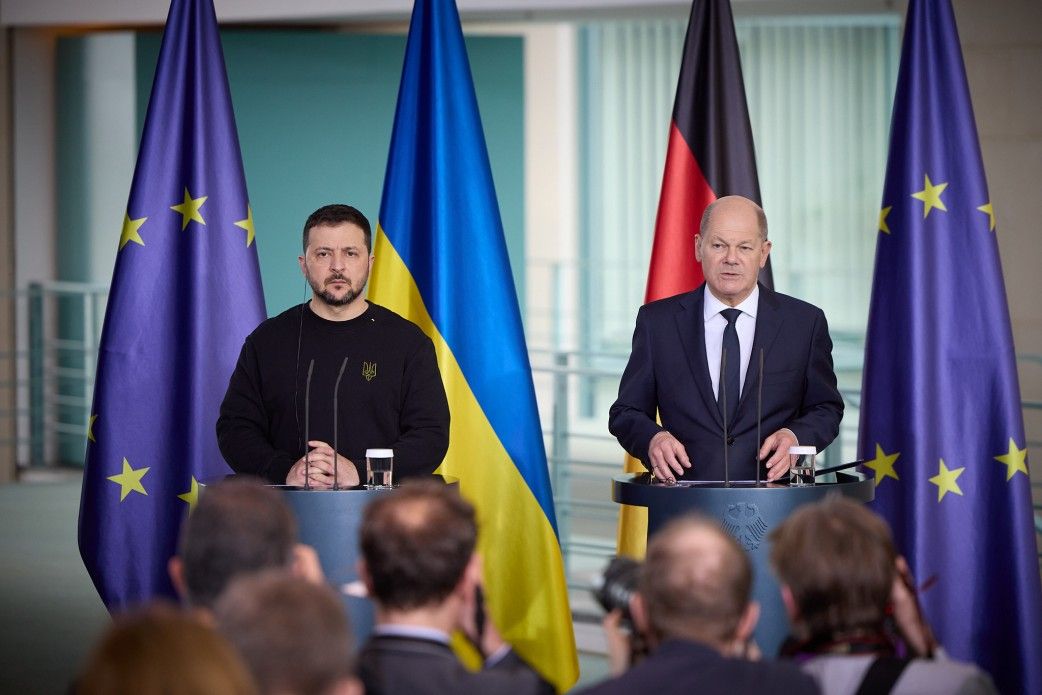 Зеленський з Берліну контактує з Генштабом щодо Авдіївки