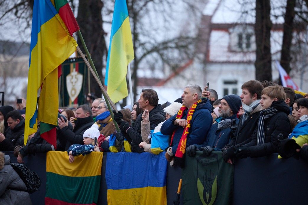 Зеленський хоче повернути мільйони біженців в Україну