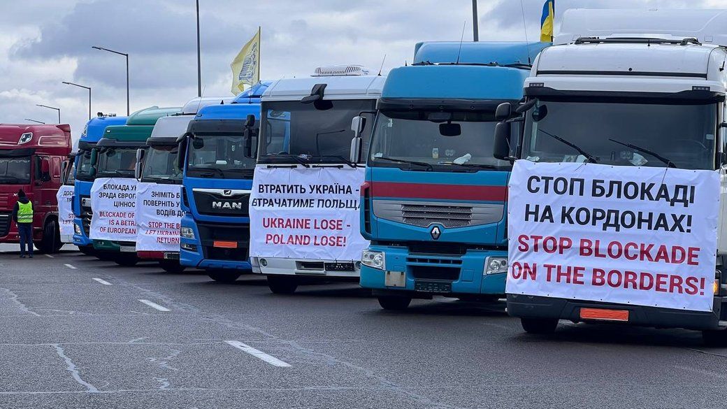 Втратить Україна – втрачатиме Польща: українські перевізники почали «дзеркальну» блокаду кордону