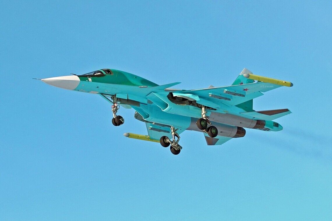 ЗСУ збили російський Су-34 та вгатили по полігону армії рф  під час шикування