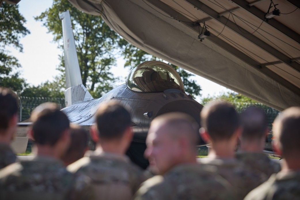 Україна переходить на винищувачі F-16 в екстреному порядку – Повітряні сили