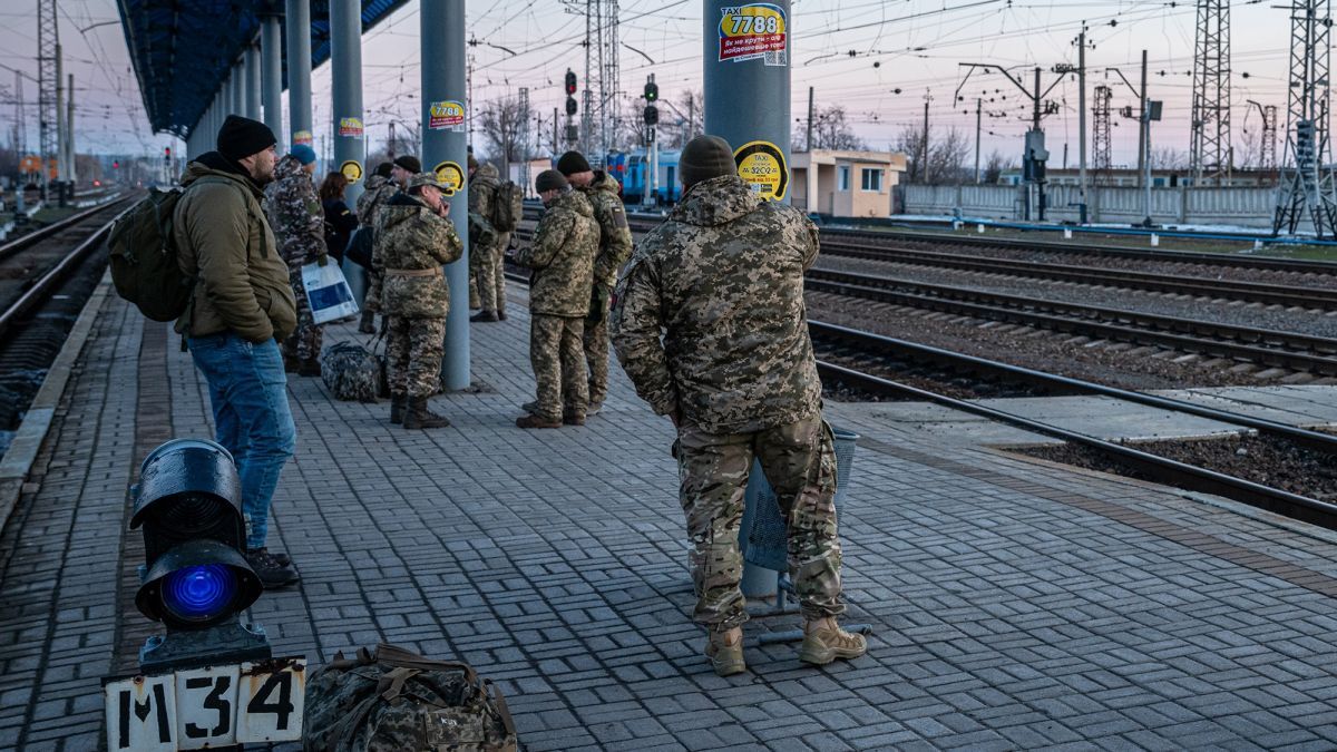Законопроєкт про демобілізацію строковиків ухвалила ВРУ