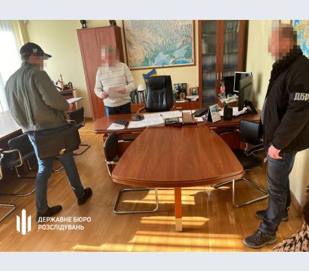 Незаконна вирубка дерев на мільйони: на Львівщині викрили «варварів»-посадовців