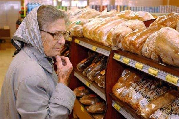 На кордоні розсипане зерно, а в Україні — недоїдання: Зе-влада вивозить зерно під час загрози голоду