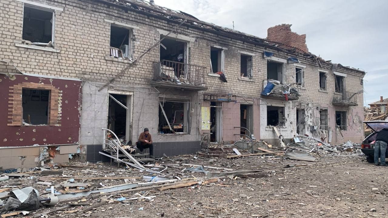 Росіяни вдарили по вежі радіозв'язку на Сумщині та обʼєктах телевізійної інфраструктури Харківщини, фото