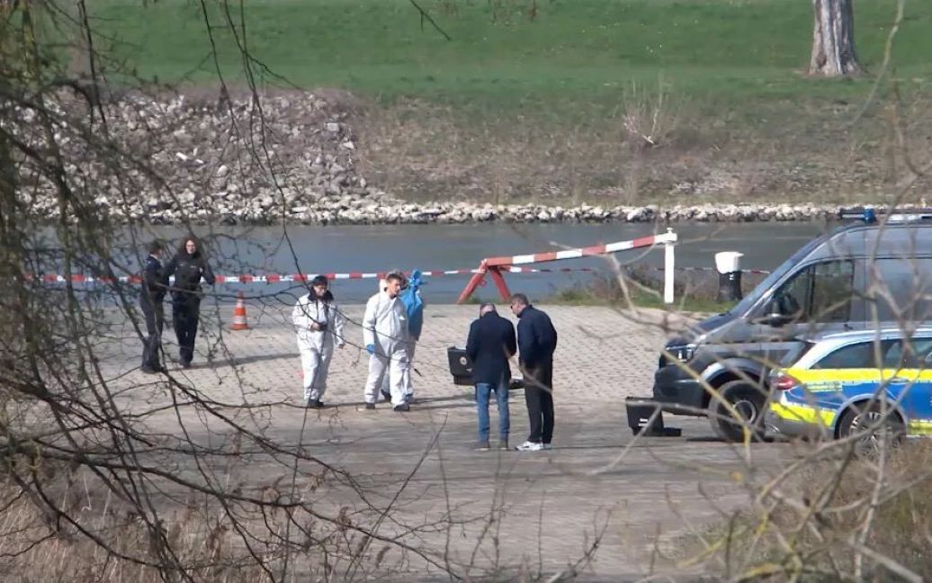 На місці злочину: дитину вбитої українки у Німеччині знайшли живою