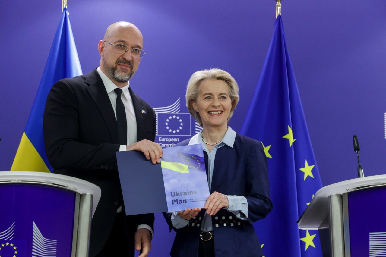 ЄС переказав Україні перший транш фінансової допомоги на 4,5 млрд євро