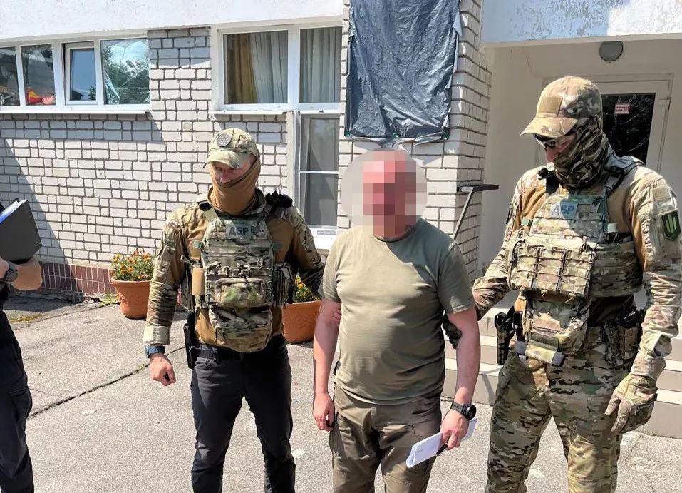 Запорізький ексвійськком постане перед судом за махінації з бойовими виплатами