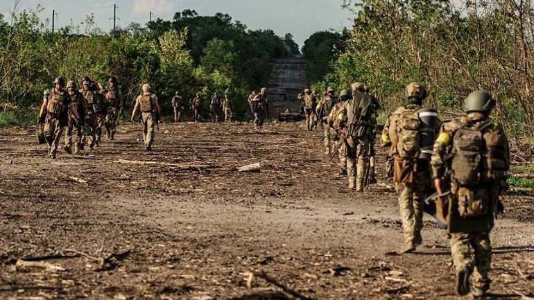Військова політика — відсутність стратегії: внутрішня криза України та нові виклики