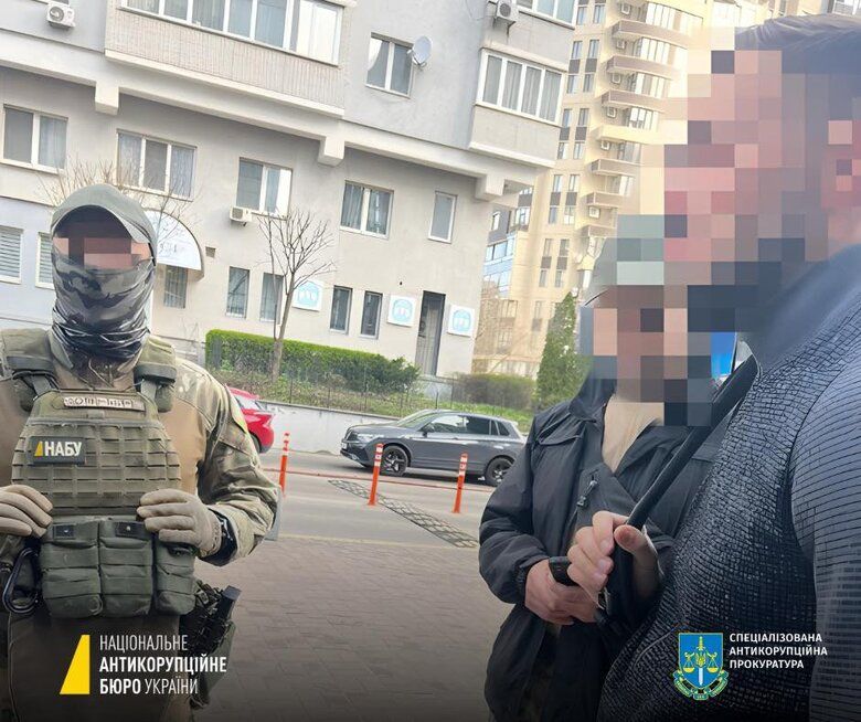 Викрито орггрупу на чолі з ексрадником Офісу Президента – вкрали 95 млн грн «Укрзалізниці»