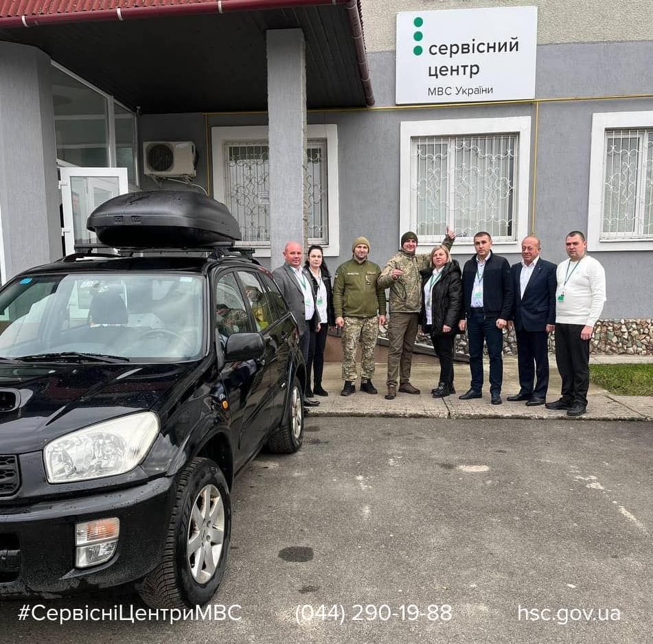 Воєнний стан: в Україні в 6 разів зріс попит на перереєстрацію авто