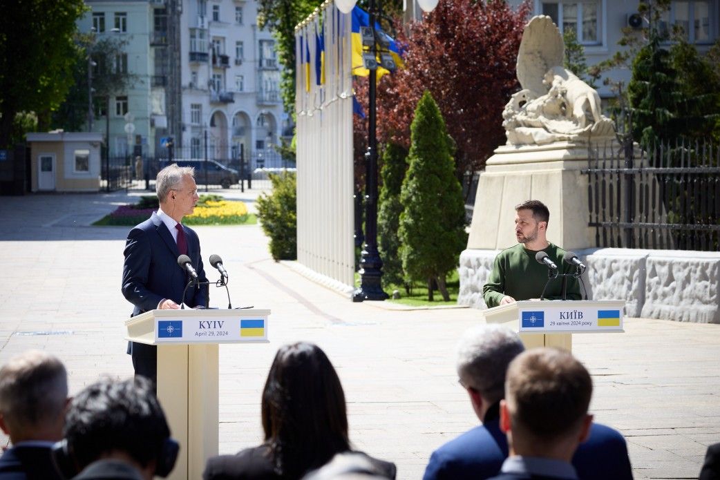 Столтенберг і Зеленський у Києві говорили про відбиття російської агресії