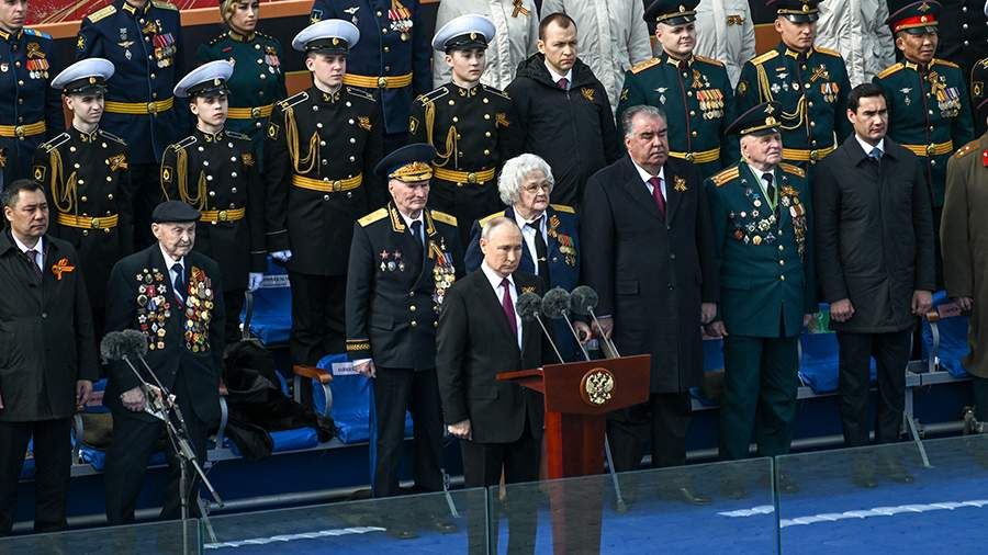 На параді путін пригрозив Заходу ядерною зброєю