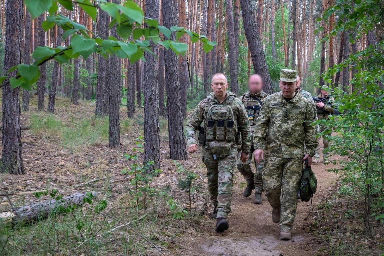 Сирський привітав воїнів з Днем резервіста