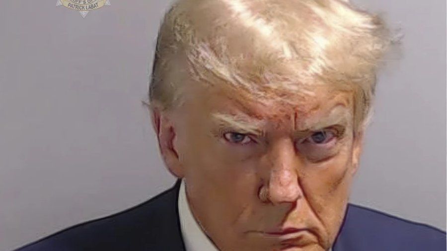 Трамп невдоволений Зеленським: до «заходу» в Білий дім погрожує згорнути допомогу Україні