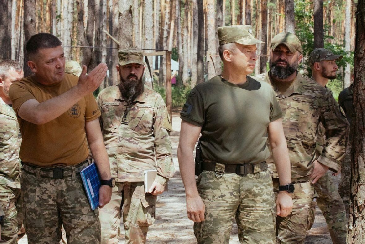 Сирський перевірив навчальний центр підготовки мобілізованих