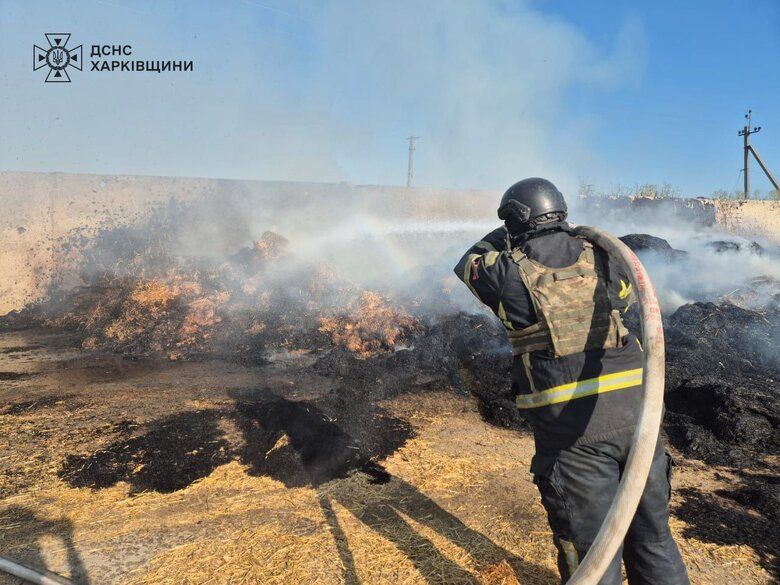 Рашисти вгатили КАБом по сільгосппідприємству на Харківщині, є поранені, фото