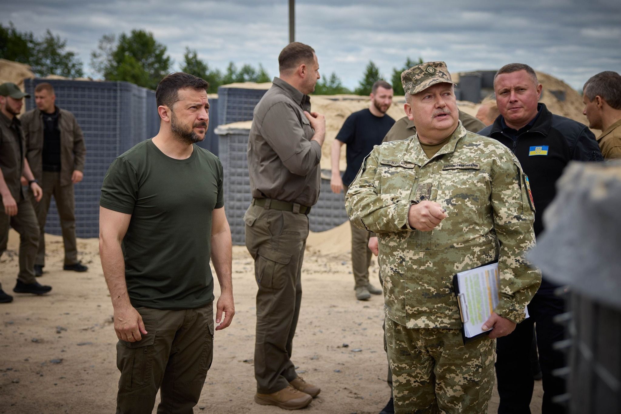 Зеленський перевірив прикордонні фортифікації на Волині, фото