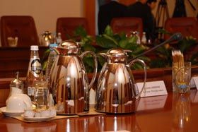 Від аукціонів і тюрми не зарікайся