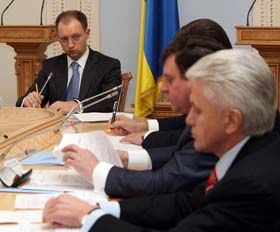 Слова та голос — більш нічого