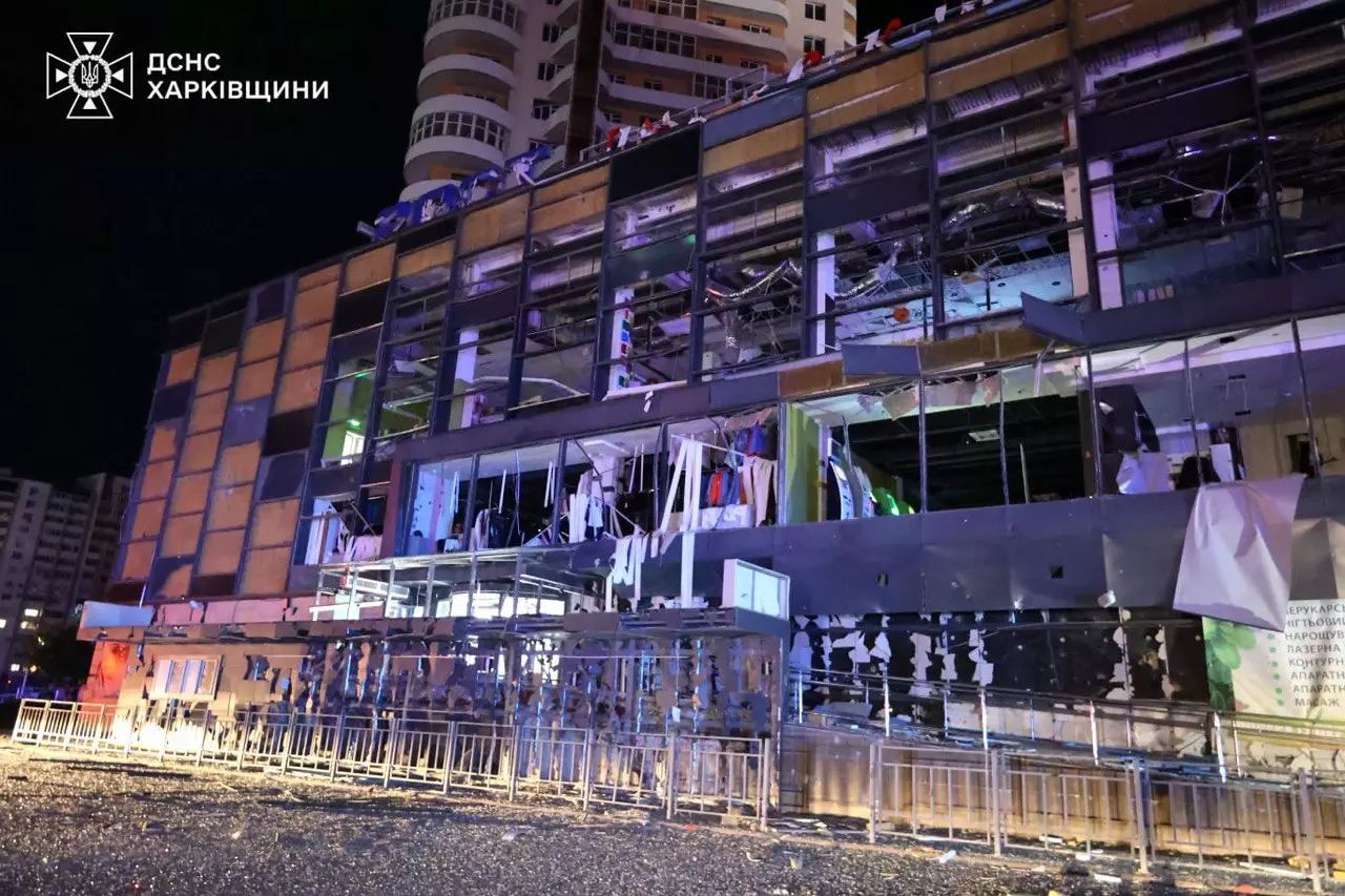 Рашисти завдали авіаудару по Харкову та області: є постраждалі та руйнування