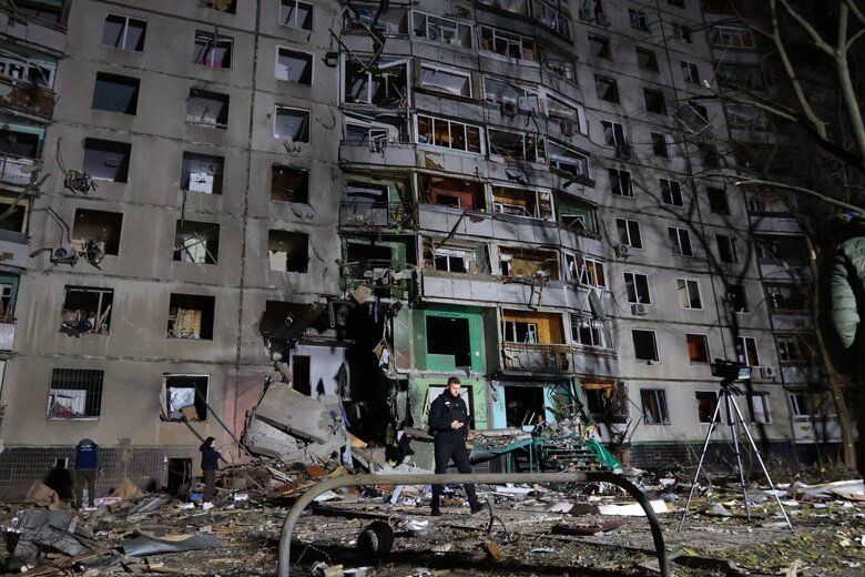 Рашисти масовано атакували Одесу та Харків: є руйнування, пожежі, постраждалі, фото