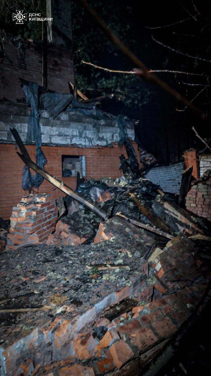Дев’ятигодинна  тривога на Київщині: пошкоджено будинки в трьох районах, фото