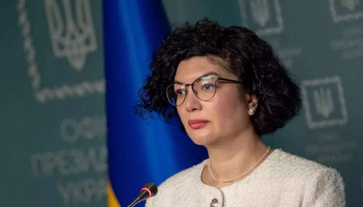 Із постійного представника президента у Криму – в нардепи: Зеленський звільнив Ташеву з посади