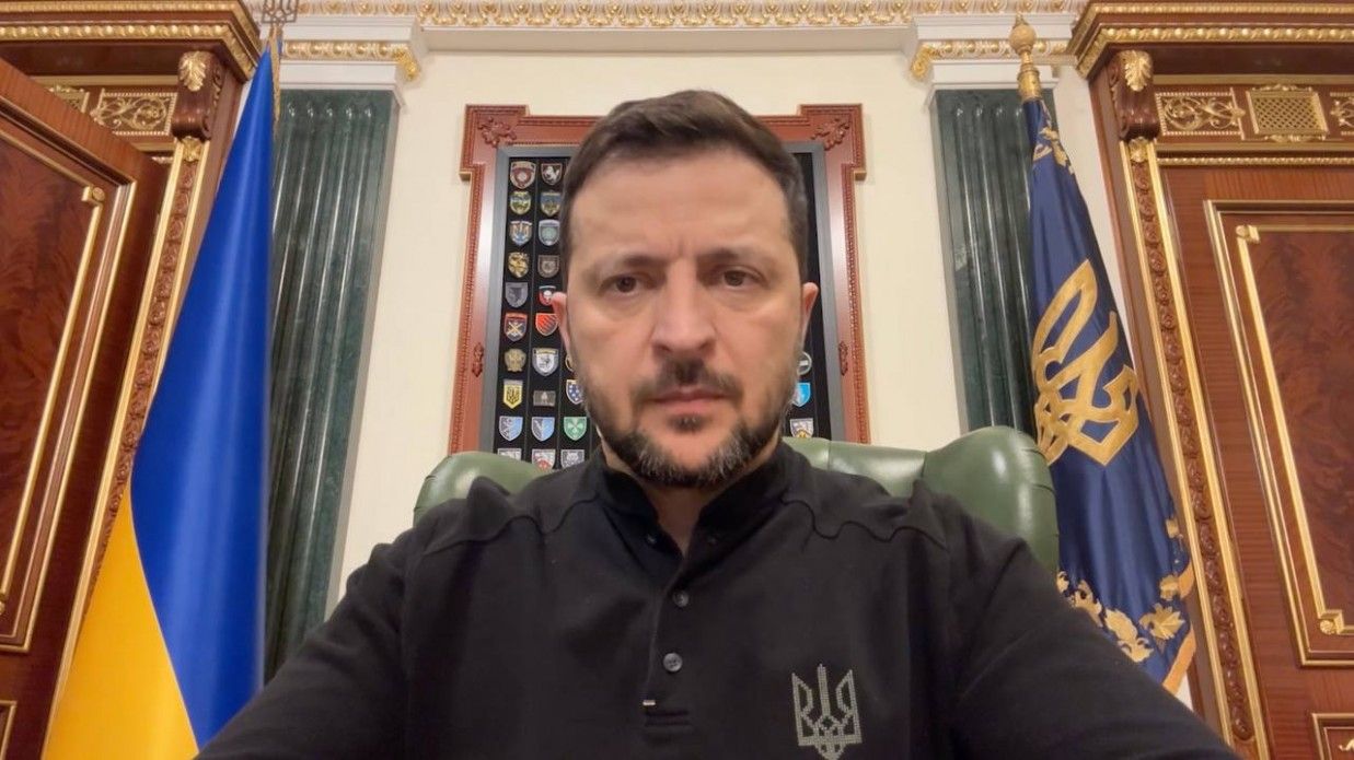 Зеленський звільнив цілу низку послів