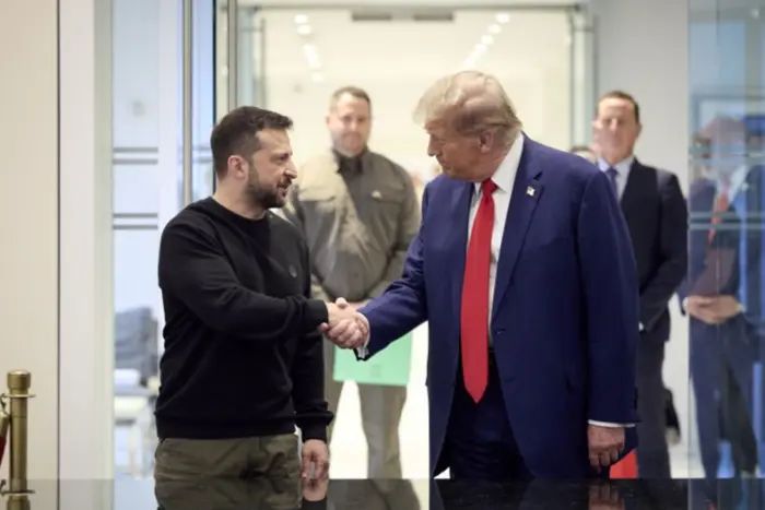 Спочатку з Трампом, потім – із Путіним: Зеленський про переговори щодо припинення війни
