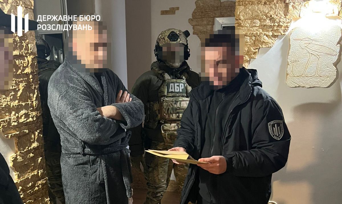Заступник командира в/ч привласнив прилади нічного бачення на мільйони, фото