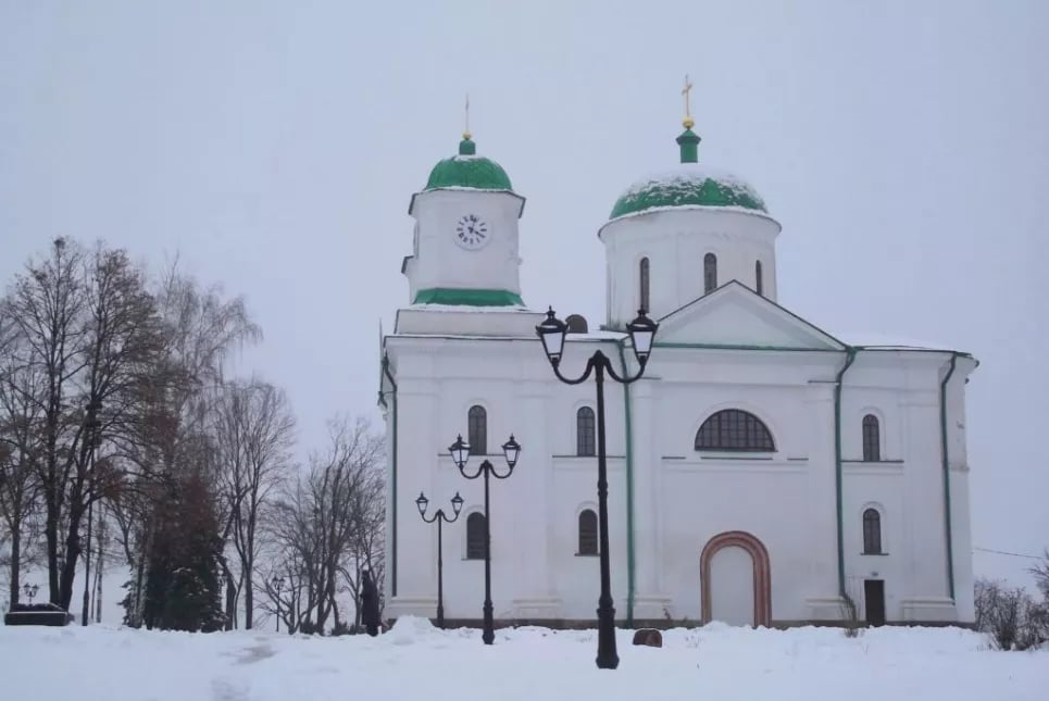 Більше не УПЦ МП: давній Успенський собор у Каневі повернули державі