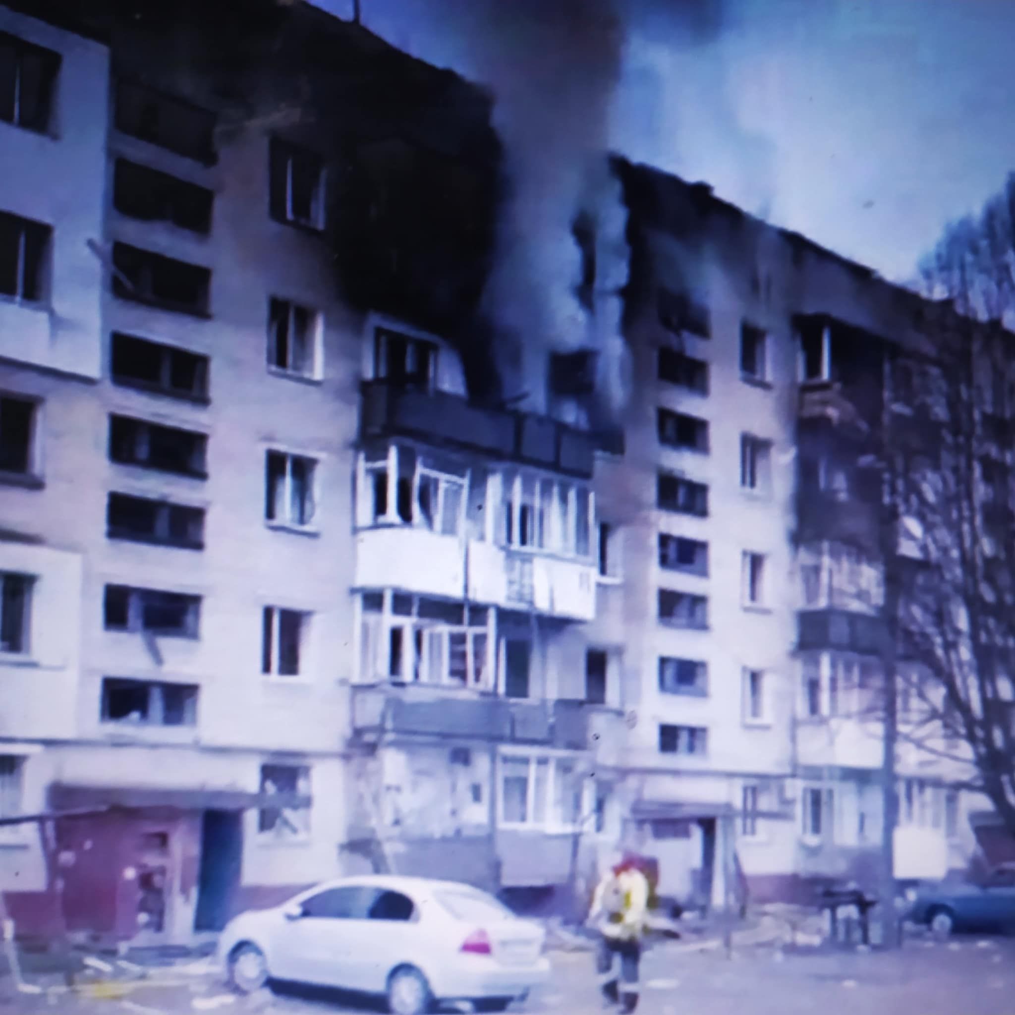 Суми зазнали ракетного удару: десятки постраждалих, є руйнування