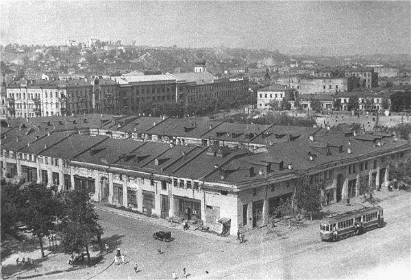 Зберегти історичну спадщину: в Києві оцифрували документацію Гостиного двору