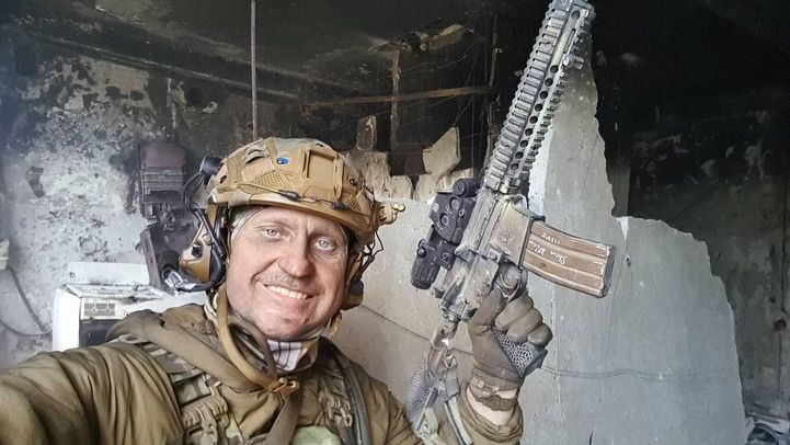 Президент України вручив родині Дмитра Шевченка («Шева NLAW») орден «Золота Зірка», фото