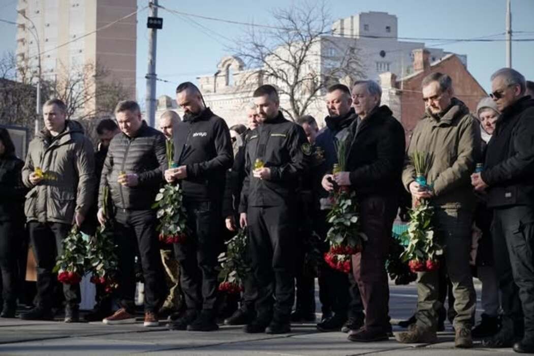 Монумент пошани‎: на честь загиблих воїнів у Києві встановили новий об'єкт