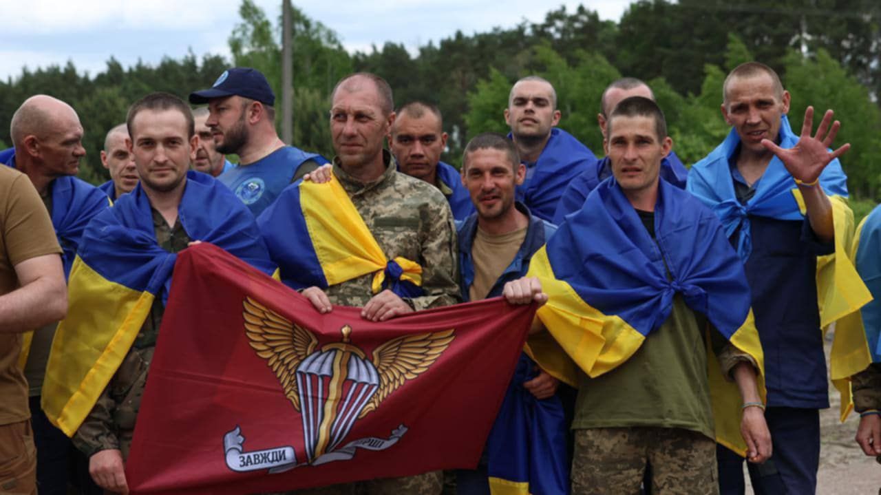 Другий день великого обміну: з російського полону повернули 307 захисників, фото