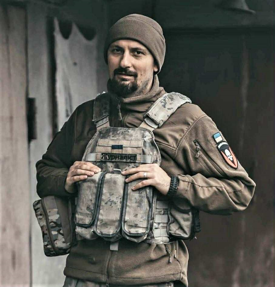 РозКАДРовка історії. У Полтавському педуніверситеті відкрили фотовиставку «(Не)народжені для війни»