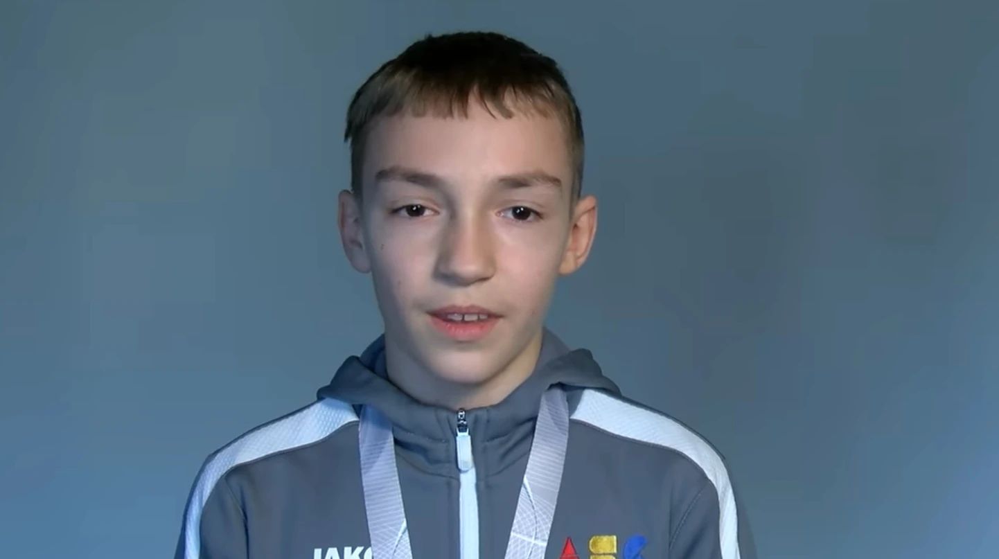 На міжнародному турнірі молоді українські каратисти відмовилися від спільного фото з білорусом