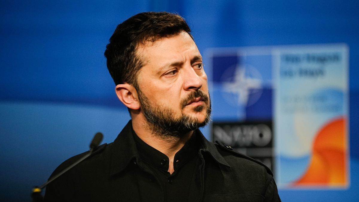 Спецтрибунал щодо злочину агресії рф: Зеленський підписав документи для ратифікації угоди