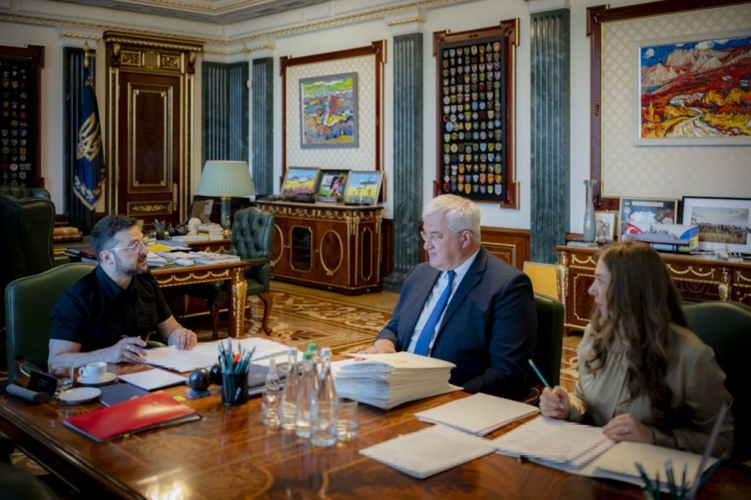 Радикальне оновлення українського представництва: Зеленський призначив 16 послів