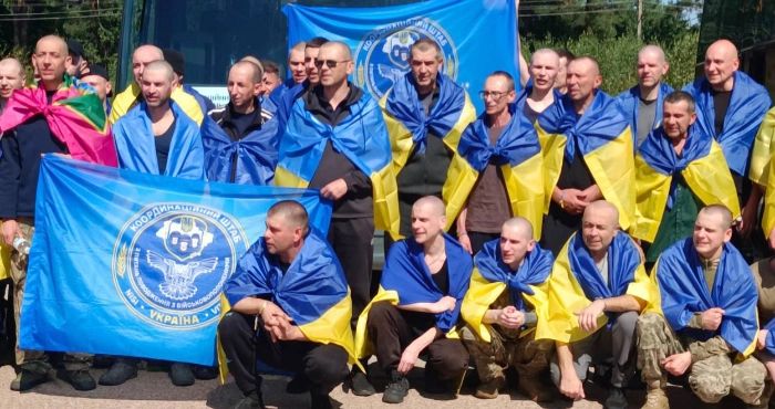Росія та Україна використовують таємний канал для обміну військовополоненими