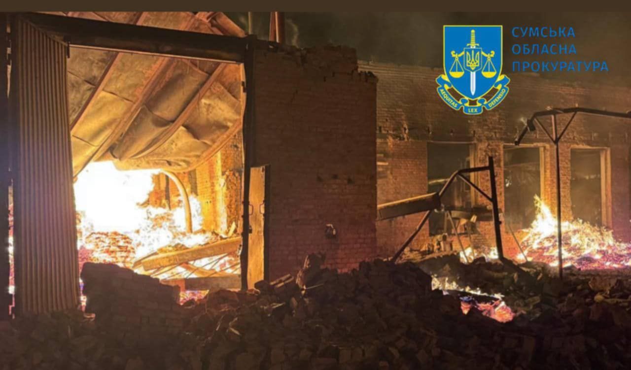Охтирку рашисти атакували 15 безпілотниками: багато постраждалих