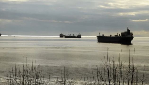 Поблизу Чукотки вибухнув танкер тіньового флоту рф