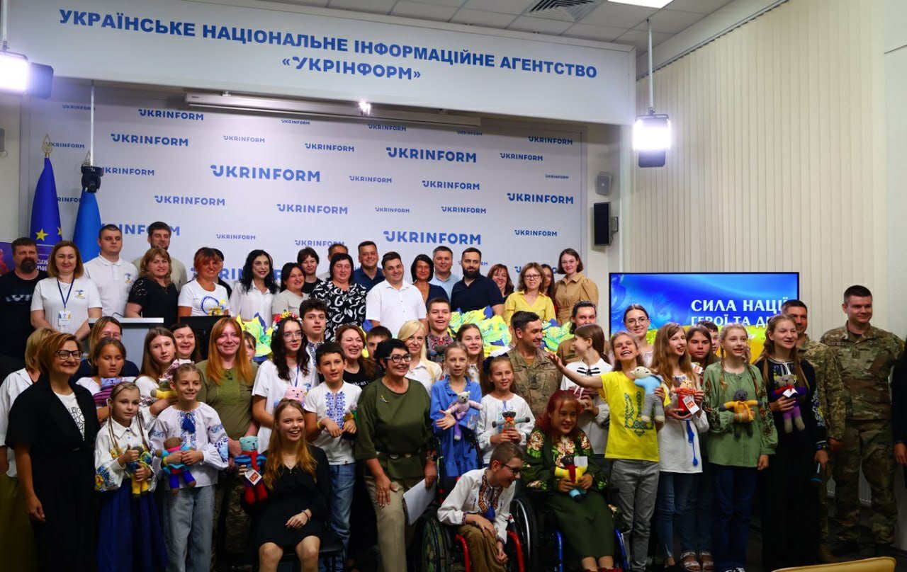 «Сила нації: як діти та військові створили простір єдності»